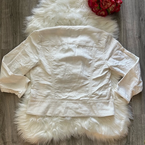 Motto Style Jacket - Picture 5 of 7